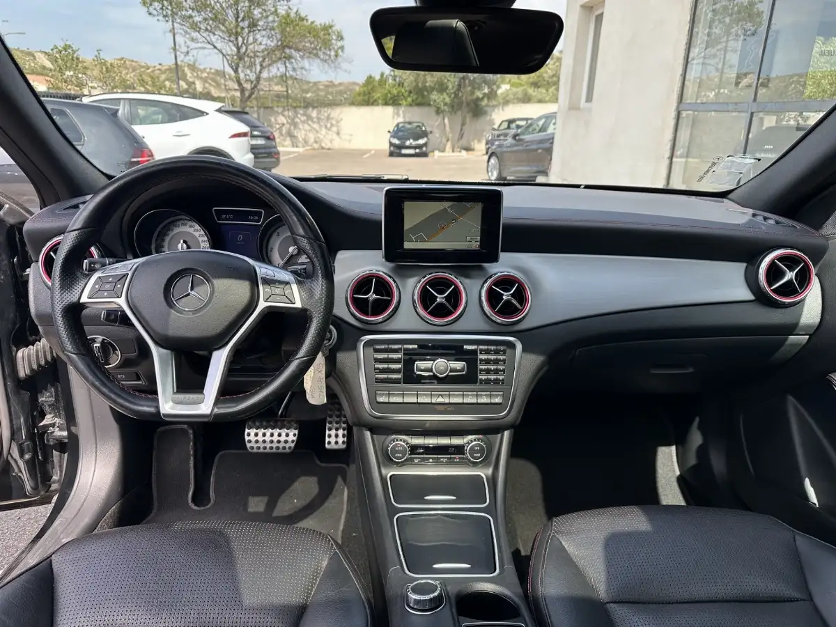 Mercedes GLA 220 cdi 170ch Pack AMG 4 Matic