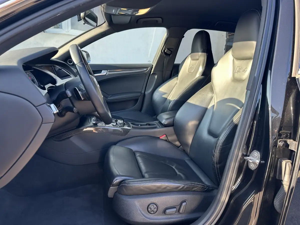 Audi S4 3.0 TFSI 333ch V6 Quattro S-Tonic