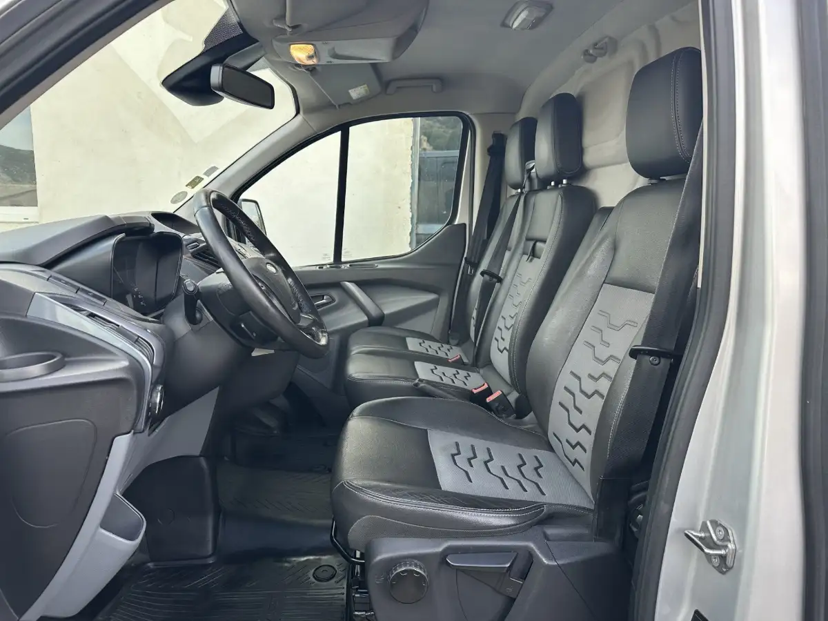 Ford Transit Custom Sport 2.0 TDCI 170ch Boite Automatique