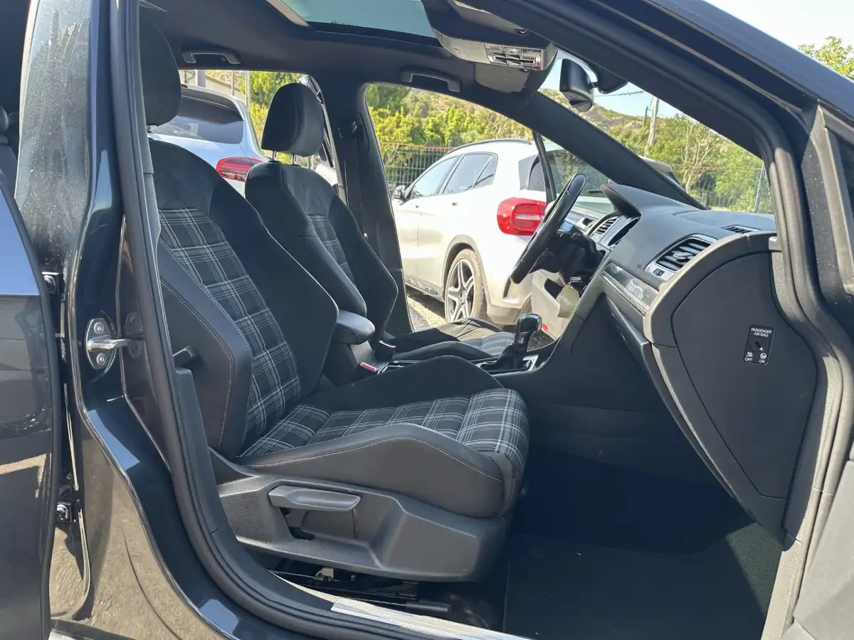 Volkswagen Golf VII GTD 184ch DSG6 Toit Ouvrant CarPlay