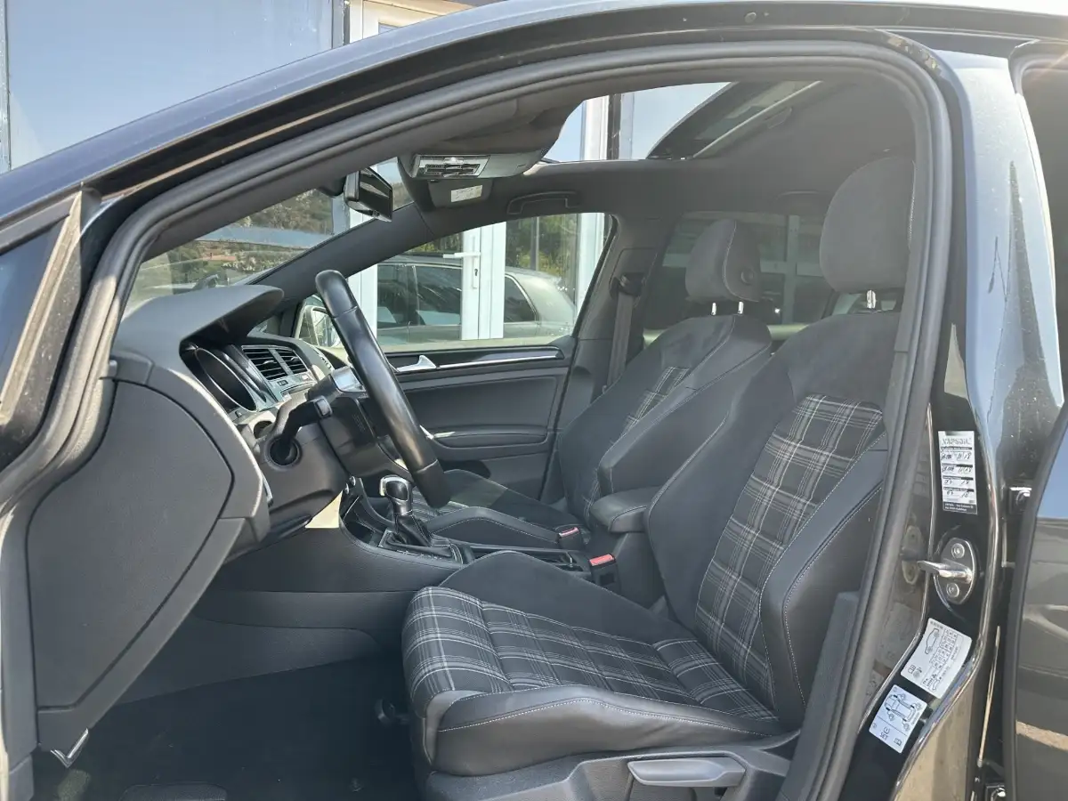 Volkswagen Golf VII GTD 184ch DSG6 Toit Ouvrant CarPlay