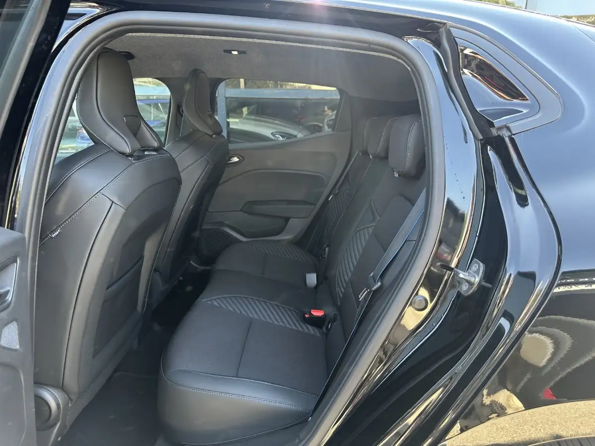 Renault Clio V 145ch E-Tech Esprit Alpine 5 000 KMS