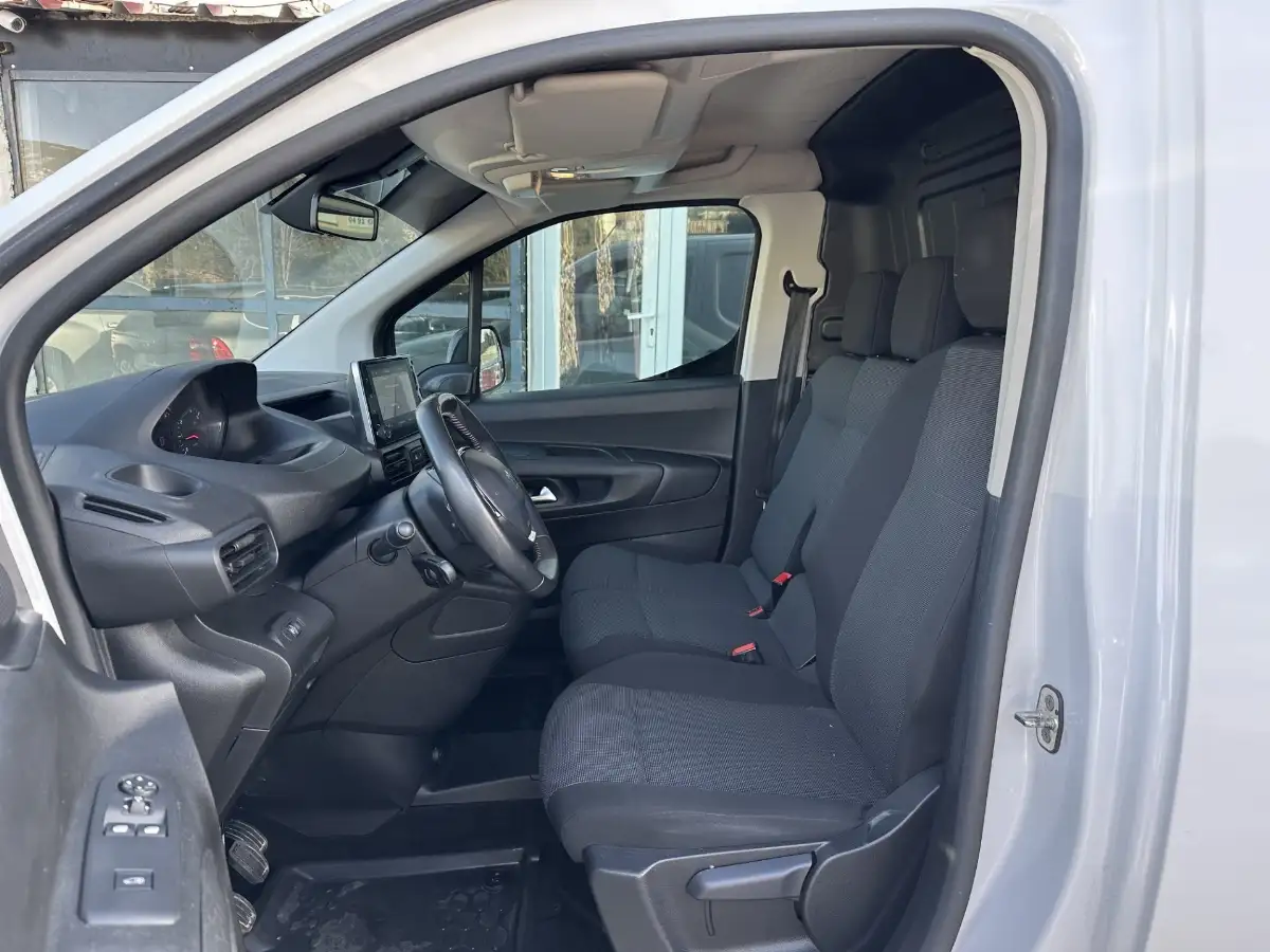 Peugeot Partner HDI 100ch Pack Asphalt Connect 3 Places