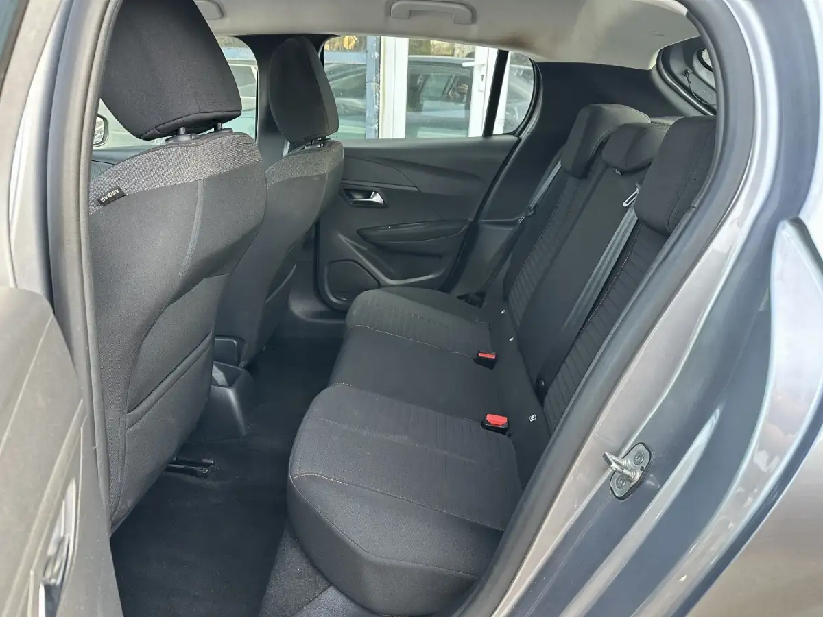 Peugeot 208 1.5 Blue HDI 100ch 1ERE MAIN TVA RECUPERABLE