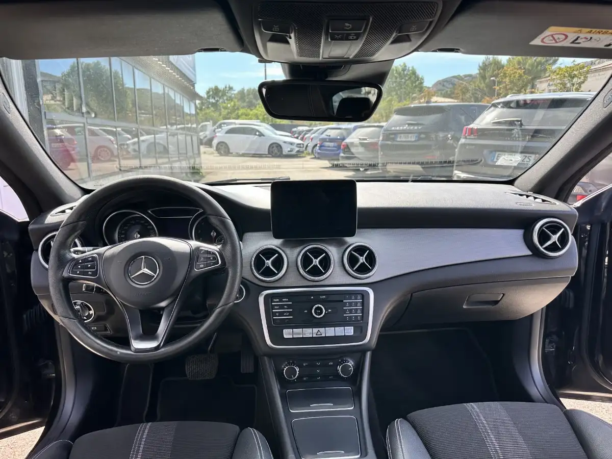 Mercedes CLA 180 Sensation BOITE AUTOMATIQUE