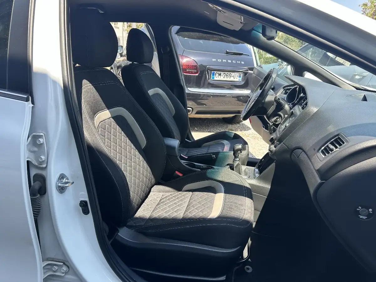 Kia Cee'd 1.0 T-GDi 120ch GT LINE