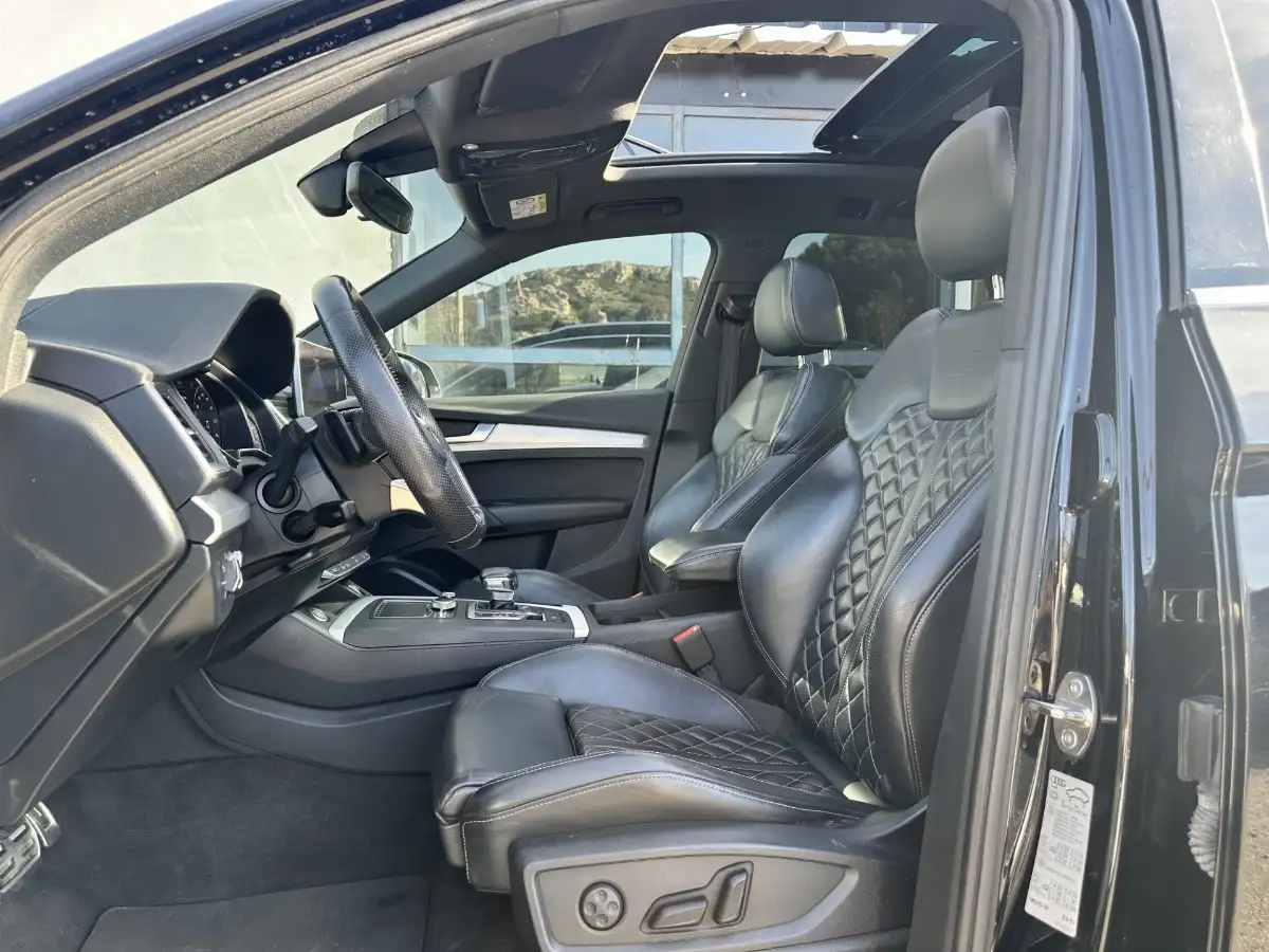 Audi Q5 2.0 TDI 190ch Quattro Sline CarPlay Toit Ouvrant