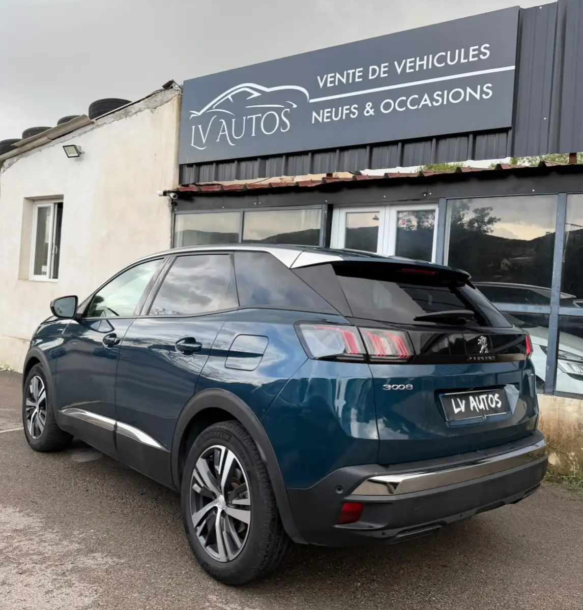 Peugeot 3008 Hybrid 180ch Allure Pack 1ERE MAIN TVA RECUPERABLE