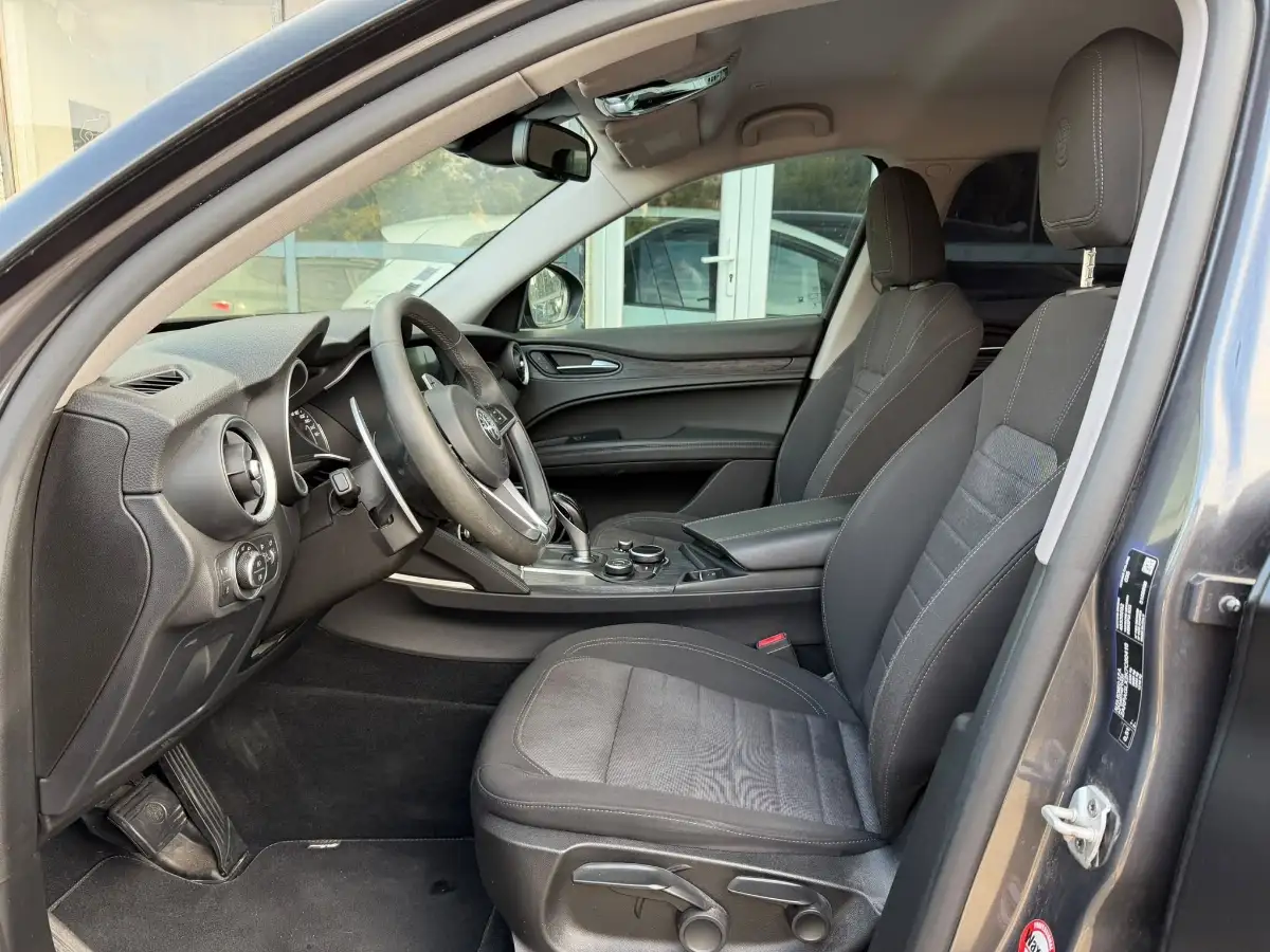 ALFA ROMEO STELVIO 2.2 160CH Faible Kilométrage